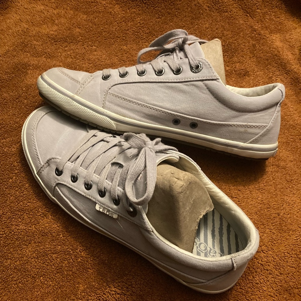 Taos Moc Star Shoes